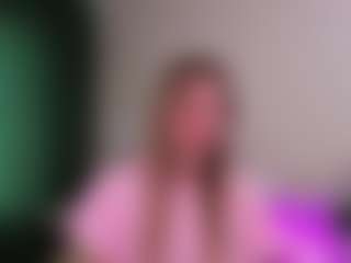 Live cam show with EllisLegrow - Green Eyes on Uber Horny