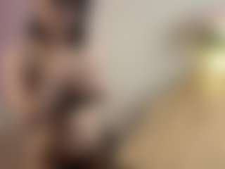 Live cam show with LanaLutzx - Facial Piercings on Camiplay Live