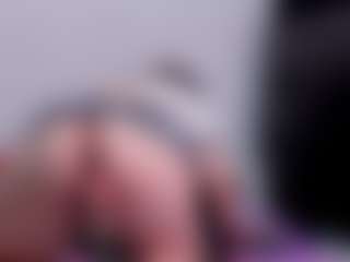 Live cam show with violettabond - Moaning on Camsoda
