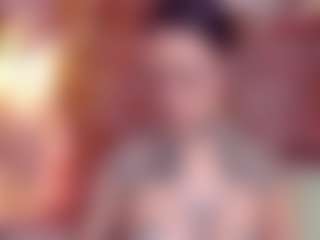 Live cam show with AliceBanks - Petite on SinfulBabes