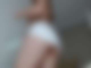 Live cam show with Dollface14 - Camel Toe on pussylord.com