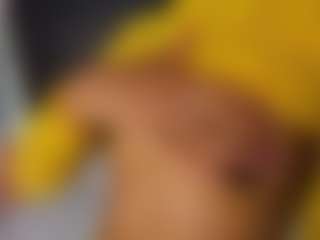 Live cam show with Selena-Holt - Red Hair on Camsoda Late Night