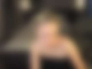 Live cam show with BarbiexChloe - Camel Toe on madthumbs