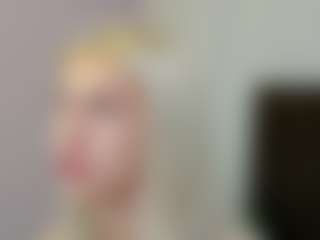 Live cam show with BarbiexChloe - Teasing on Camsoda