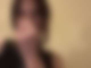 Live cam show with DeeAyhens - College Brown Hair on Camsoda
