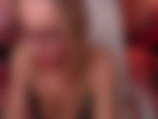 Live cam show with Fay - Moaning on Camsoda