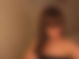 Live cam show with KatherineClark - Petite MILF on Dare Cams