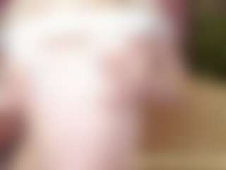 Live cam show with Meg-Ryann - Body Massage on Uber Horny