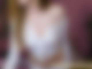 Live cam show with Meg-Ryann - Full Nudity on Camsoda