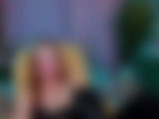 Live cam show with Meg-Ryann - Thin on TastyBlacksLive