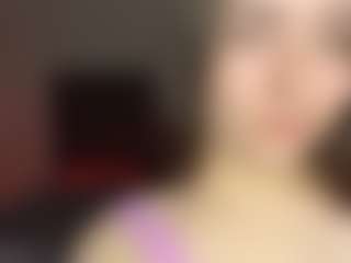 Live cam show with Ivy - Bedroom on TeamSkeetLive