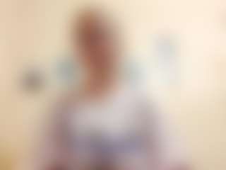 AdrieneFrock's Live Sex Cam Show