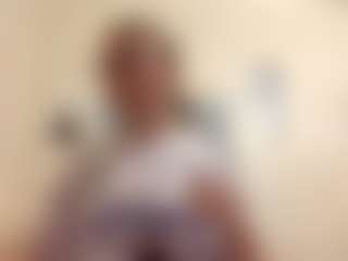 AdrieneFrock's Live Sex Cam Show
