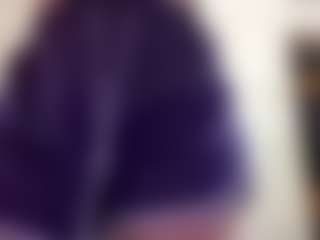 AdrieneFrock's Live Sex Cam Show