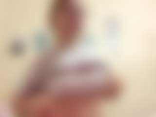 Live cam show with AdrieneFrock - Teen (18+) on luckytryst.com