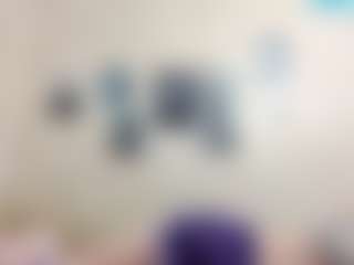 AdrieneFrock's Live Sex Cam Show