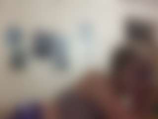 Live cam show with AdrieneFrock - Blue Eyes on liverealitysex.com