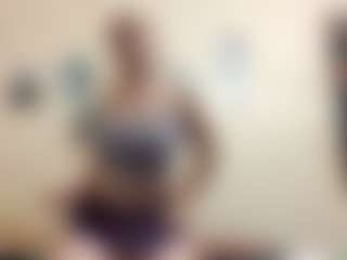 Live cam show with AdrieneFrock - Facial Piercings on Camsoda