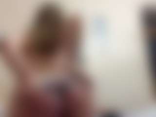 AdrieneFrock's Live Sex Cam Show