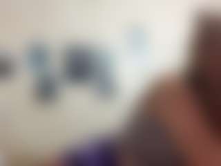 AdrieneFrock's Live Sex Cam Show