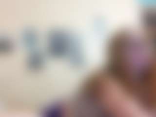 AdrieneFrock's Live Sex Cam Show