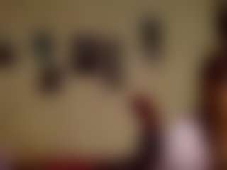 Live-Cam-Show mit AdrieneFrock - Body Massage auf Camsoda