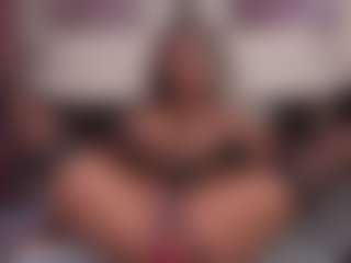 emmabestsquirt's Live Sex Cam Show