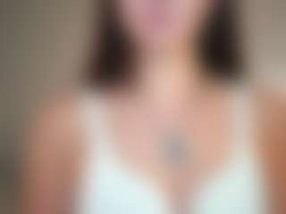 Live cam show with Lia - Brown Hair on TastyBlacksLive