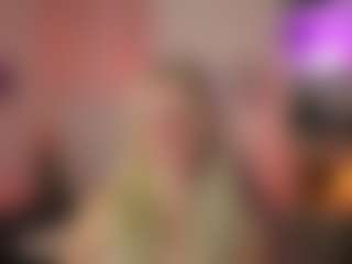 Live cam show with EmilySwann - Gamer Blonde Hair on galaxygirlnitro.com