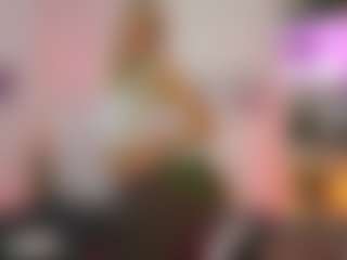 Live cam show with EmilySwann - Gamer Blonde Hair on Camsoda