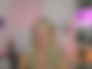 Live cam show with EmilySwann - Gamer Blonde Hair on TeamSkeetLive