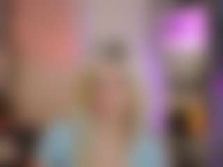 Live cam show with EmilySwann - Gamer Blonde Hair on Camming Site