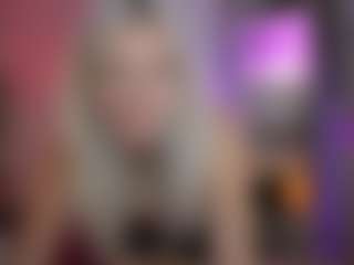 Live cam show with EmilySwann - Gamer Blonde Hair on testsause.com