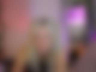 Live cam show with EmilySwann - Gamer Blonde Hair on CamClone
