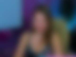 Live cam show with Kira - Privateshow on Gym Cam Girls