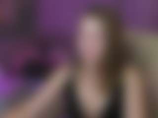 Live cam show with Kira - Average on 1on1-livenow