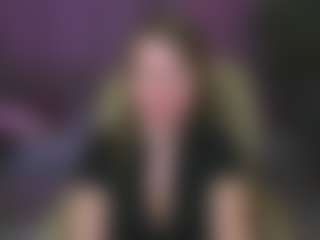 Live-camshow met Kira - Normal op Camsoda