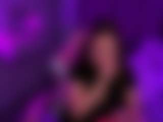 Live-Cam-Show mit Kira - Body Massage auf Camsoda