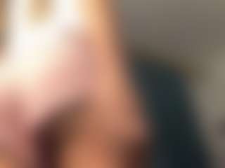 Show en direct avec KrystleGraver - Nipple Piercings sur Camsoda