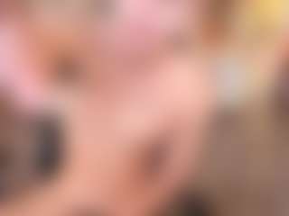 Live cam show with kyler-tay - Submissive on AdultVida.com