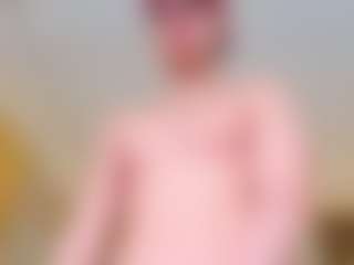 Live cam show with kyler-tay - Outside on CSO-WL