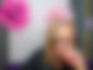 Live cam show with MelisaWorld - Moaning on TeamSkeetLive