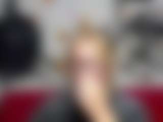 Live cam show with MelisaWorld - Gray Eyes on Cam Slut