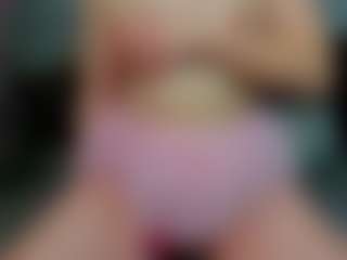 Live cam show with Milena-Denmark - Camel Toe on Lustler