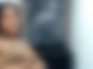 SoffiaBurgueth's Live Sex Cam Show