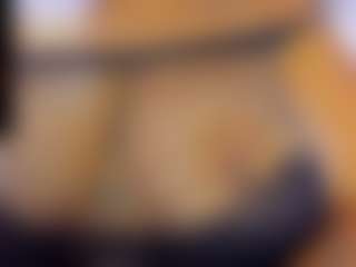 sweet-dannix's Live Sex Cam Show
