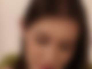 Live cam show with Mia - Blue Eyes on StripNow