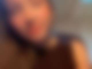 AnnikaBlacketer's Live Sex Cam Show