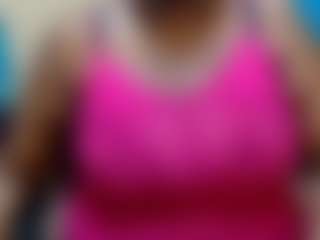 Live cam show with BustyDiva - Thick on liverealitysex.com