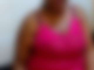 Live cam show with BustyDiva - Average on livesuperchat.net